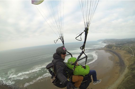 VOLAR EN PARAPENTE EN VERANO O EN INVIERNO